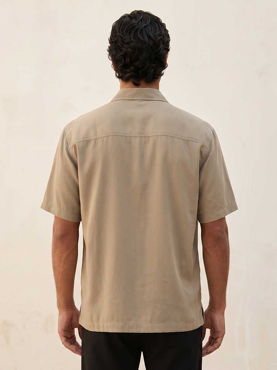Regular Fit Collared Short Sleeves Shirt