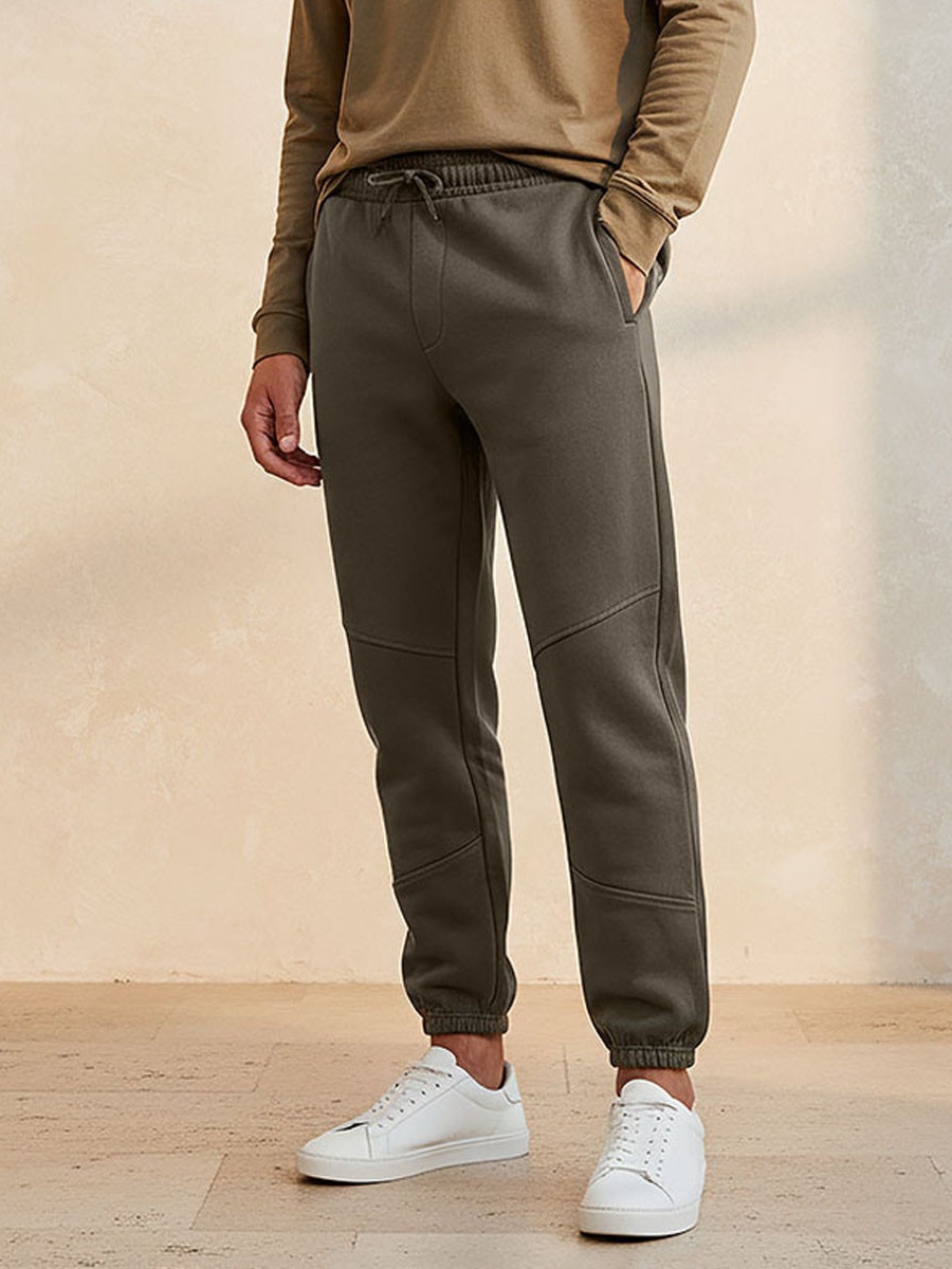 Men Regular Fit Joggers with Drawstring Closure