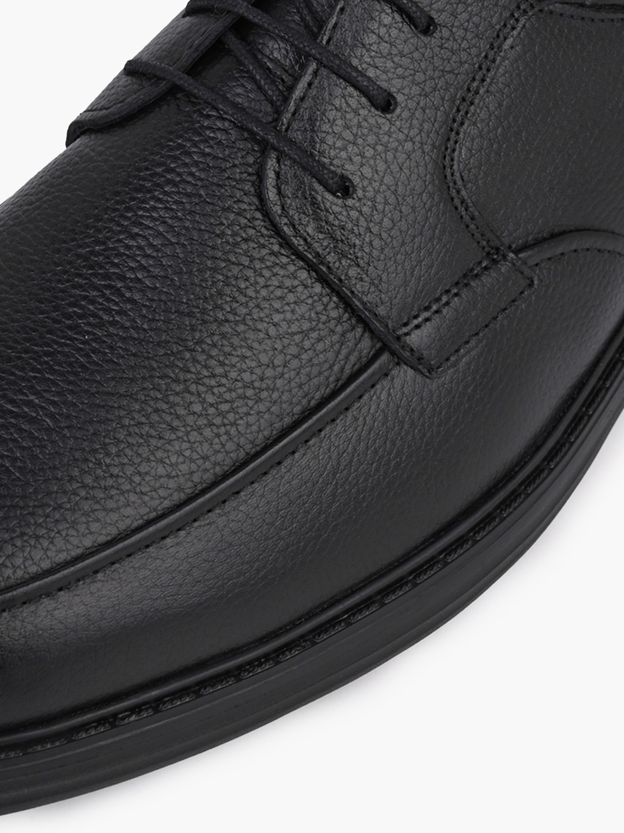 Men Lace-Up Derby Shoes
