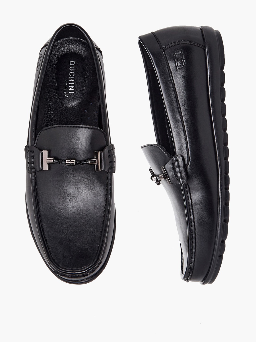 Men Metal Accent Slip-on Loafers