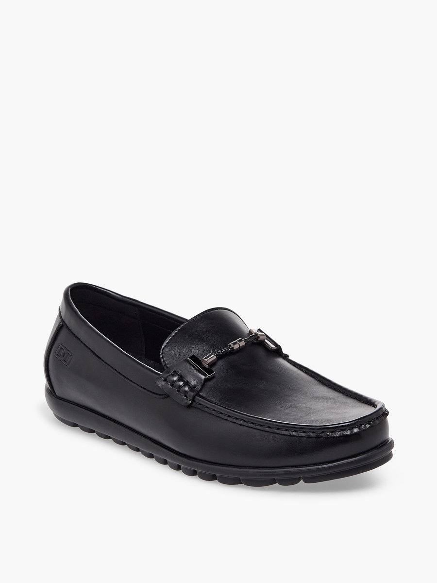 Men Metal Accent Slip-on Loafers