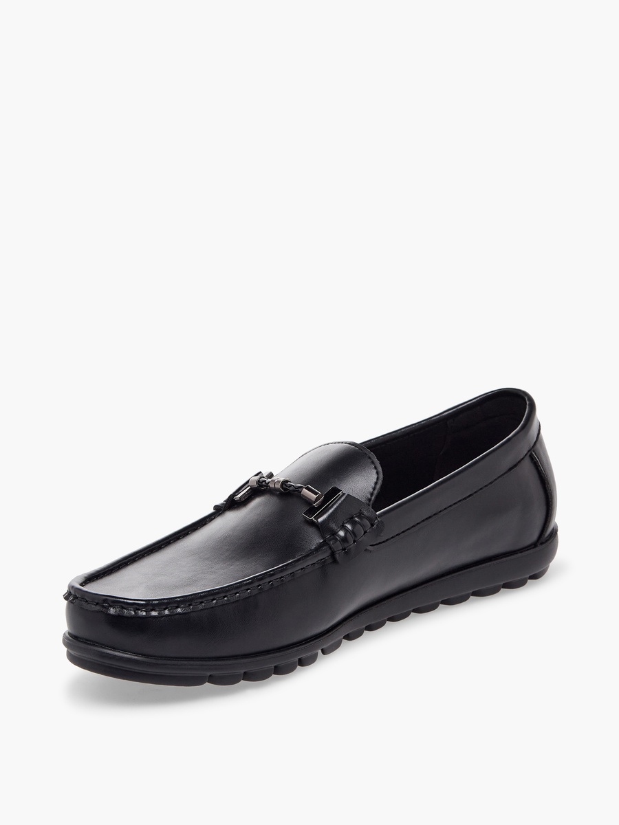 Men Metal Accent Slip-on Loafers