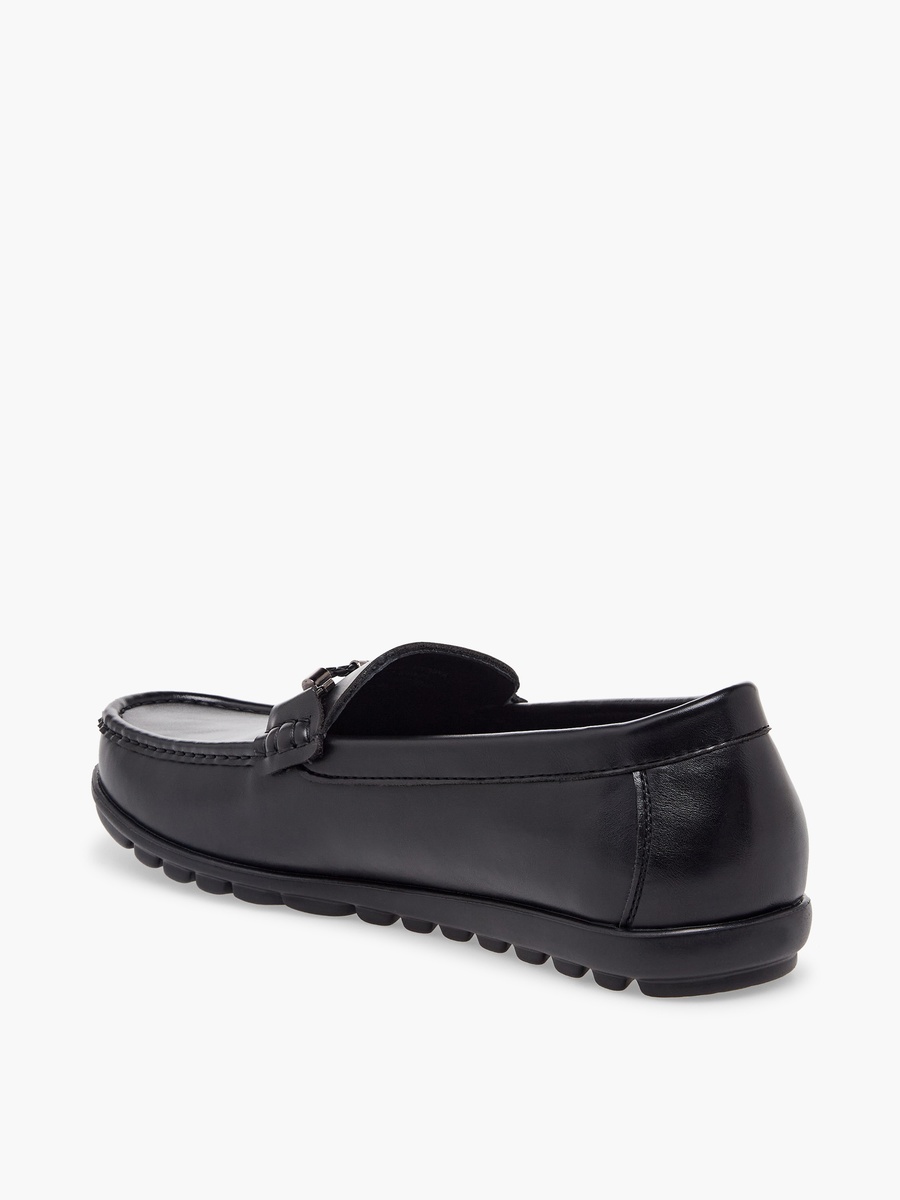 Men Metal Accent Slip-on Loafers