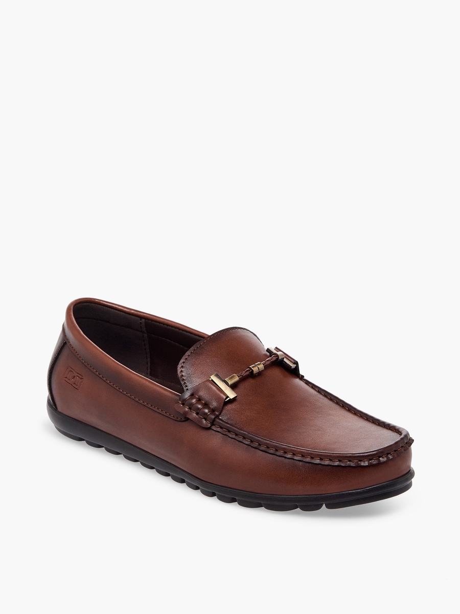 Men Metal Accent Slip-on Loafers