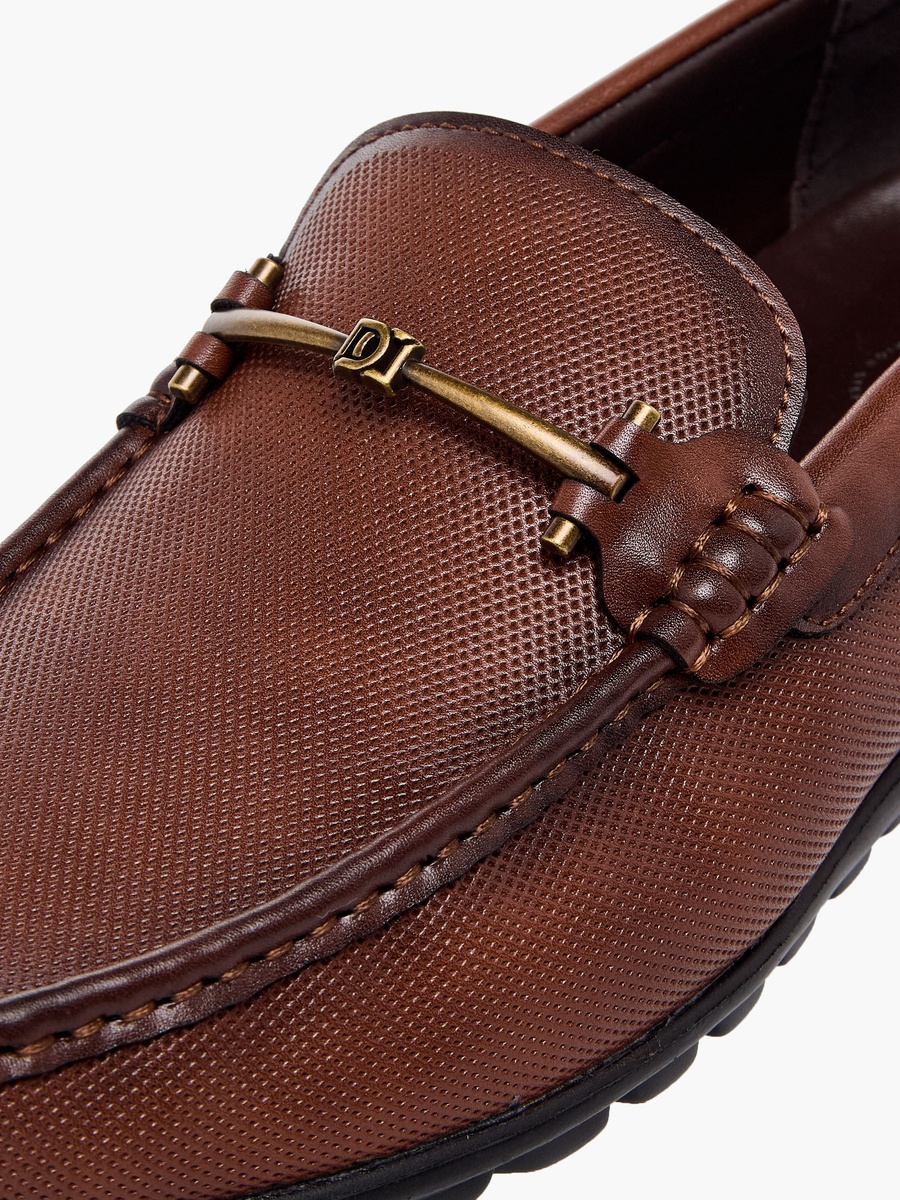 Men Textured Slip-On Loafers