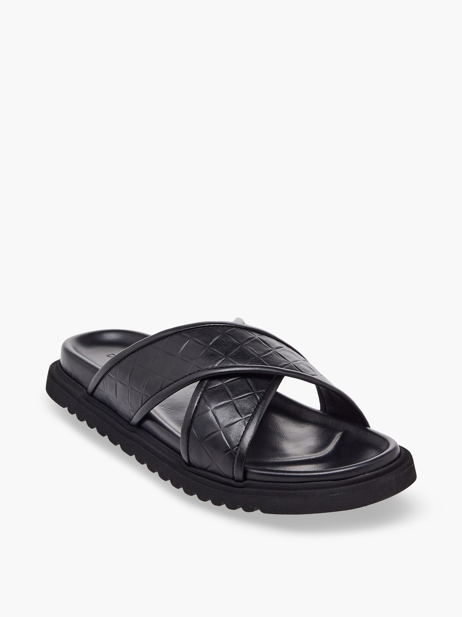 Men Quilted Criss-Cross Comfort Sandals