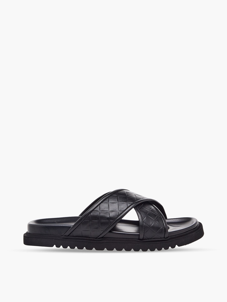 Men Quilted Criss-Cross Comfort Sandals
