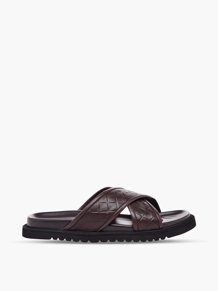 Men Quilted Criss-Cross Comfort Sandals