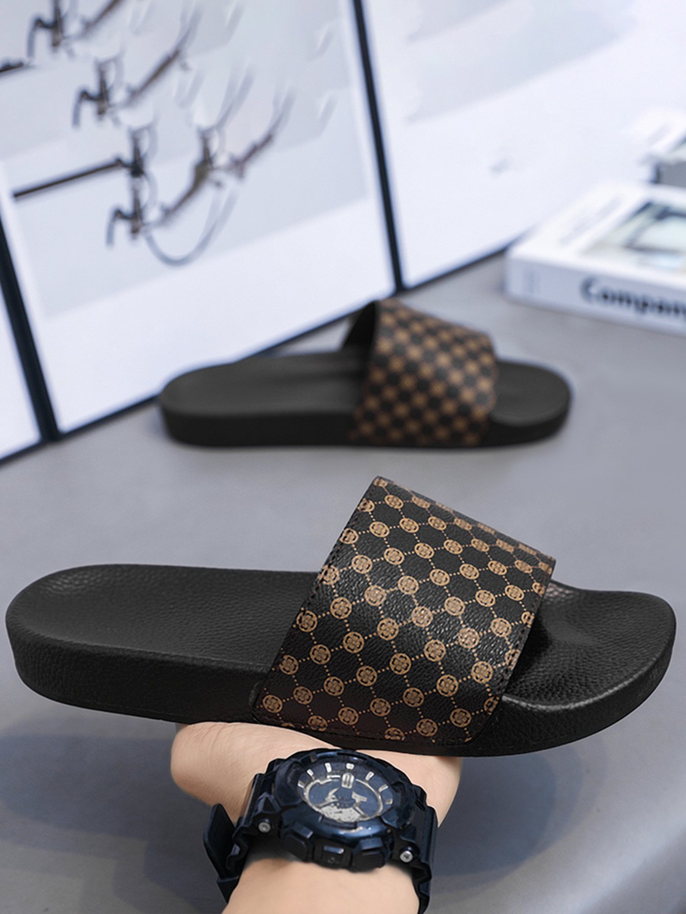 Men Brown Patterned Slides
