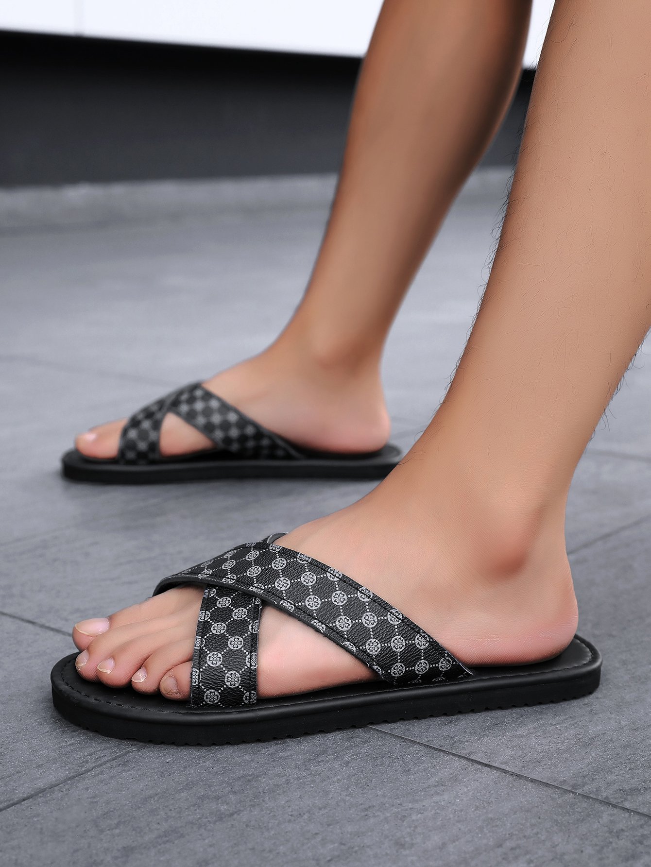 Men Black Patterned Cross-Strap Flip-Flops