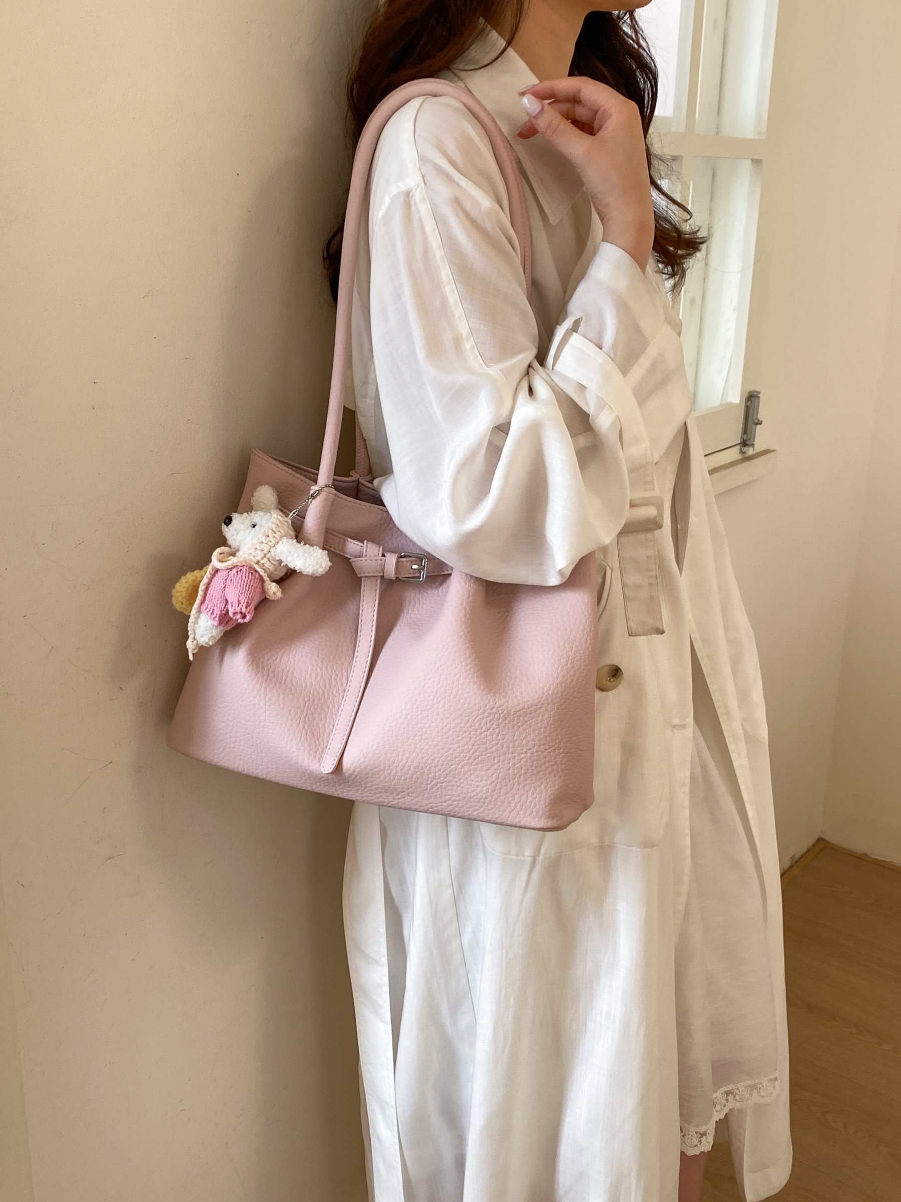 شنطة توت سادة مع دلاية أرنب