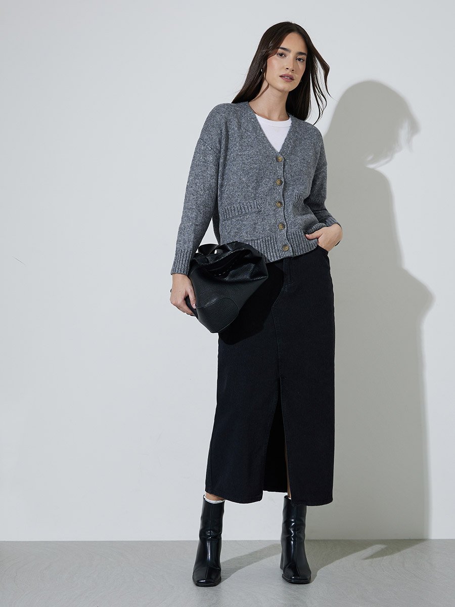 Grey Pocket Details V-Neck Regular Fit Cardigan