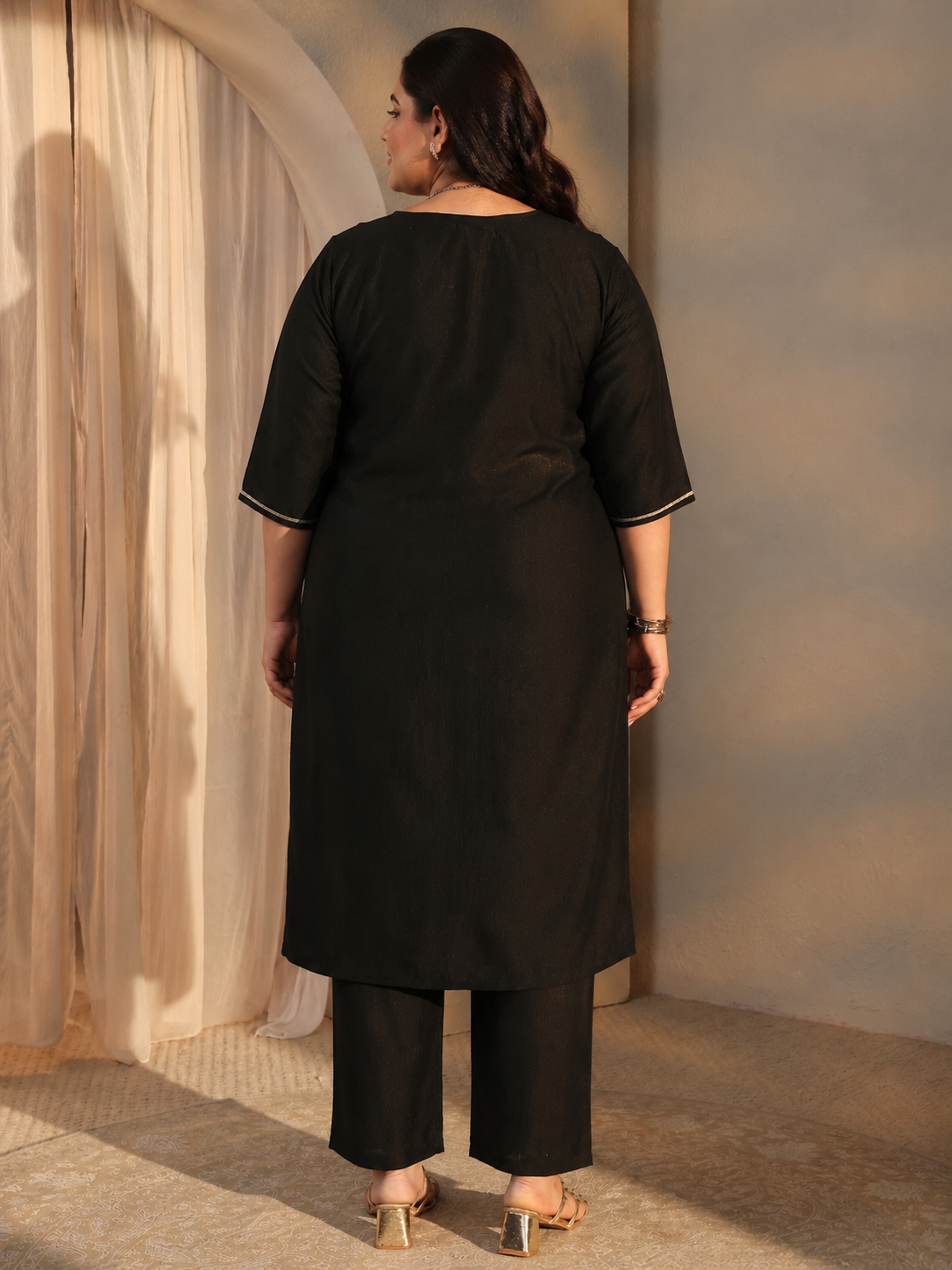 Plus Size Embellished Silk Blend Straight Kurta and Straight Pants Set