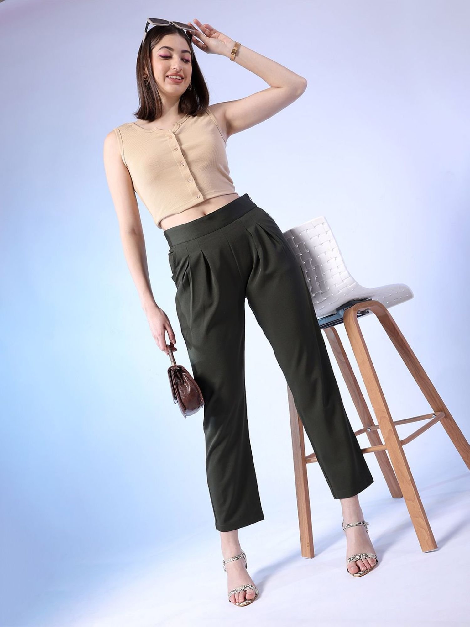 Green Regular Fit Solid Mid-Rise Pleated Pants