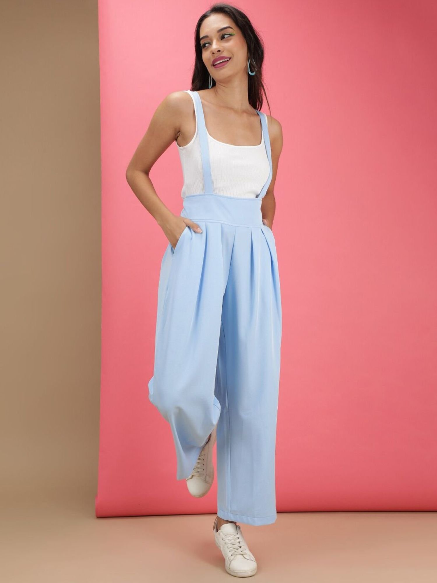 بنطال بكسرات سادة بقصة عادية بخصر عالي