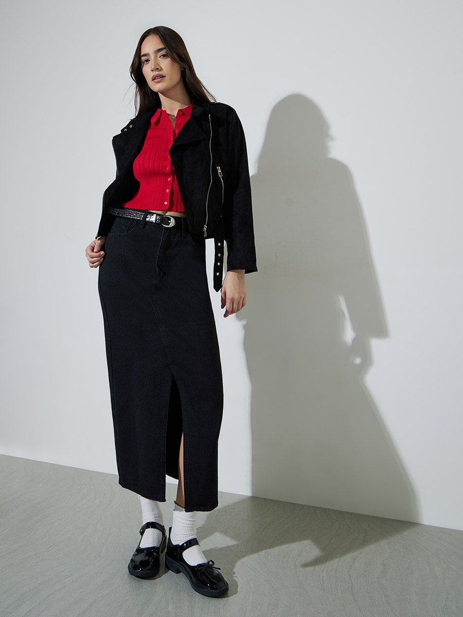 Black Solid Zip-Up Regular Fit Short Biker Jacket