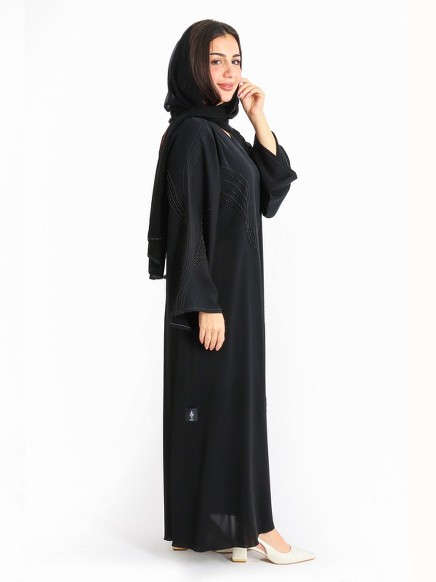 Black Artisan Elegance Handwork Emirati Abaya