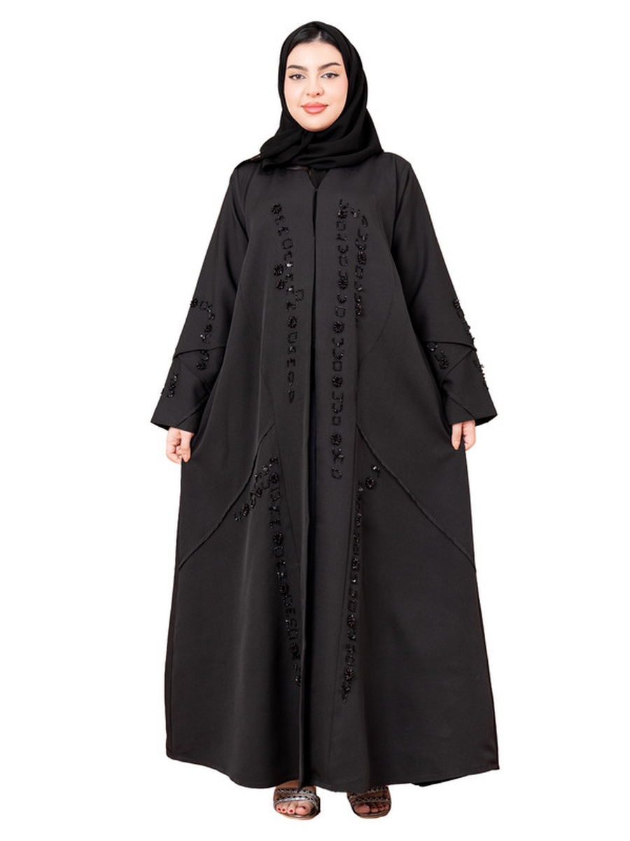 عباية مزينة ومزينة بالخرز