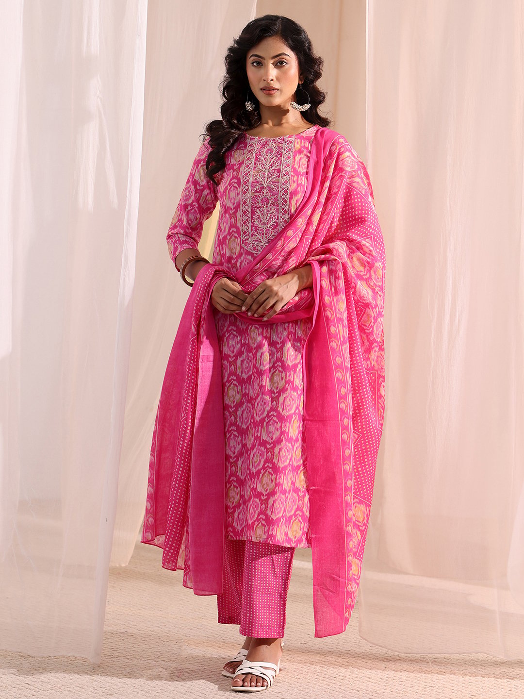 Pink Printed Cotton Straight Fit Kurta, Straight Pants And Dupatta Set