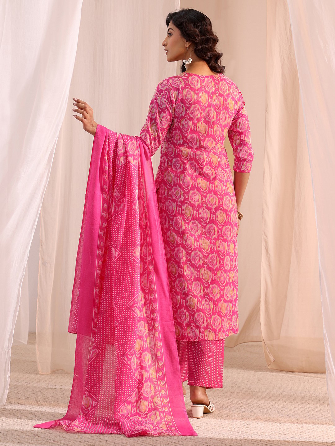 Pink Printed Cotton Straight Fit Kurta, Straight Pants And Dupatta Set