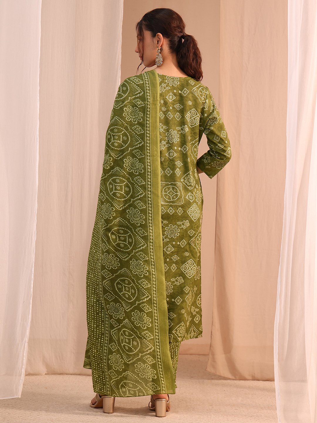 Green Printed Cotton Straight Fit Kurta, Straight Pants And Dupatta Set