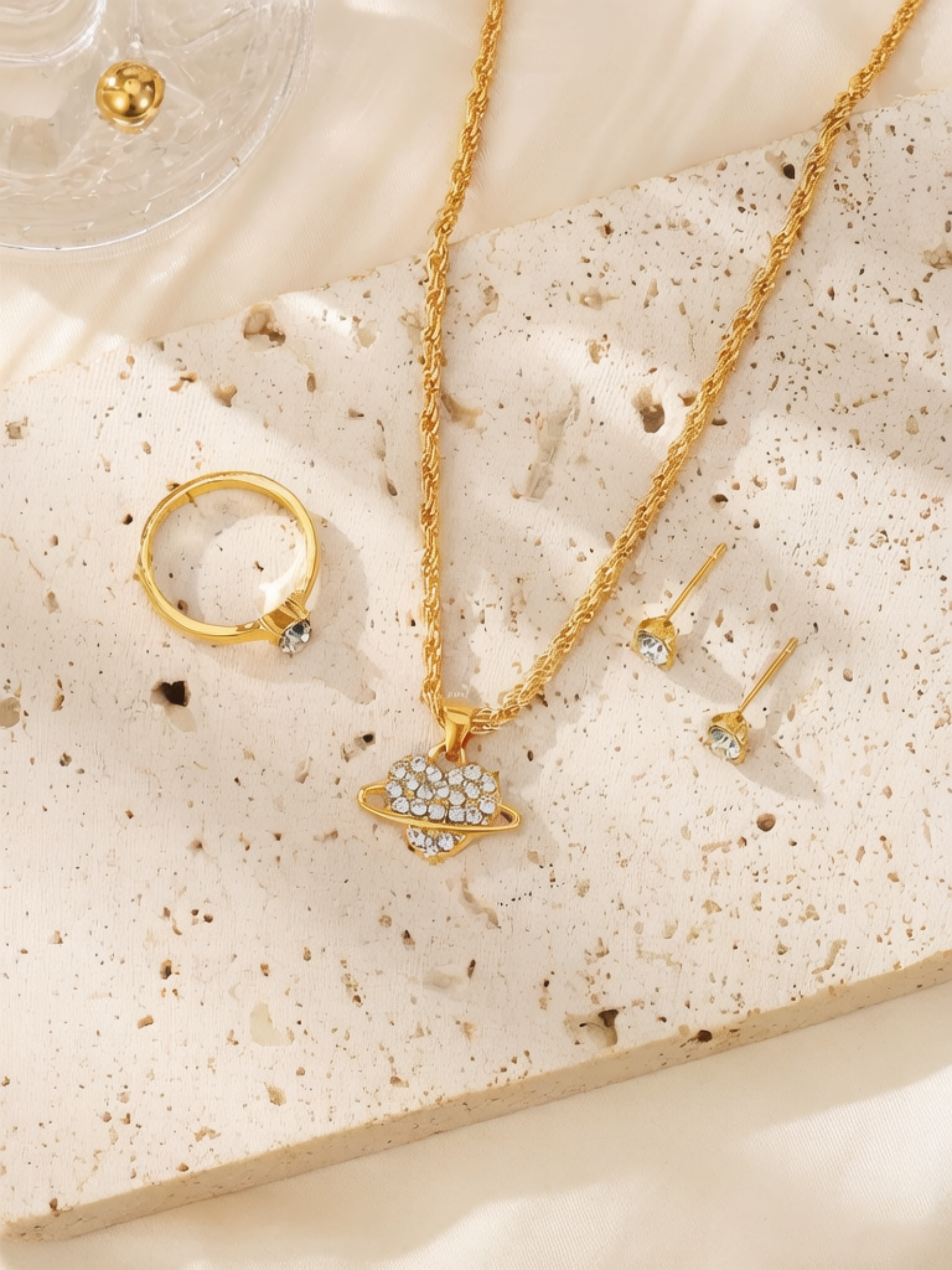 Golden Heart Planet Jewelry Set with Earrings and Ring