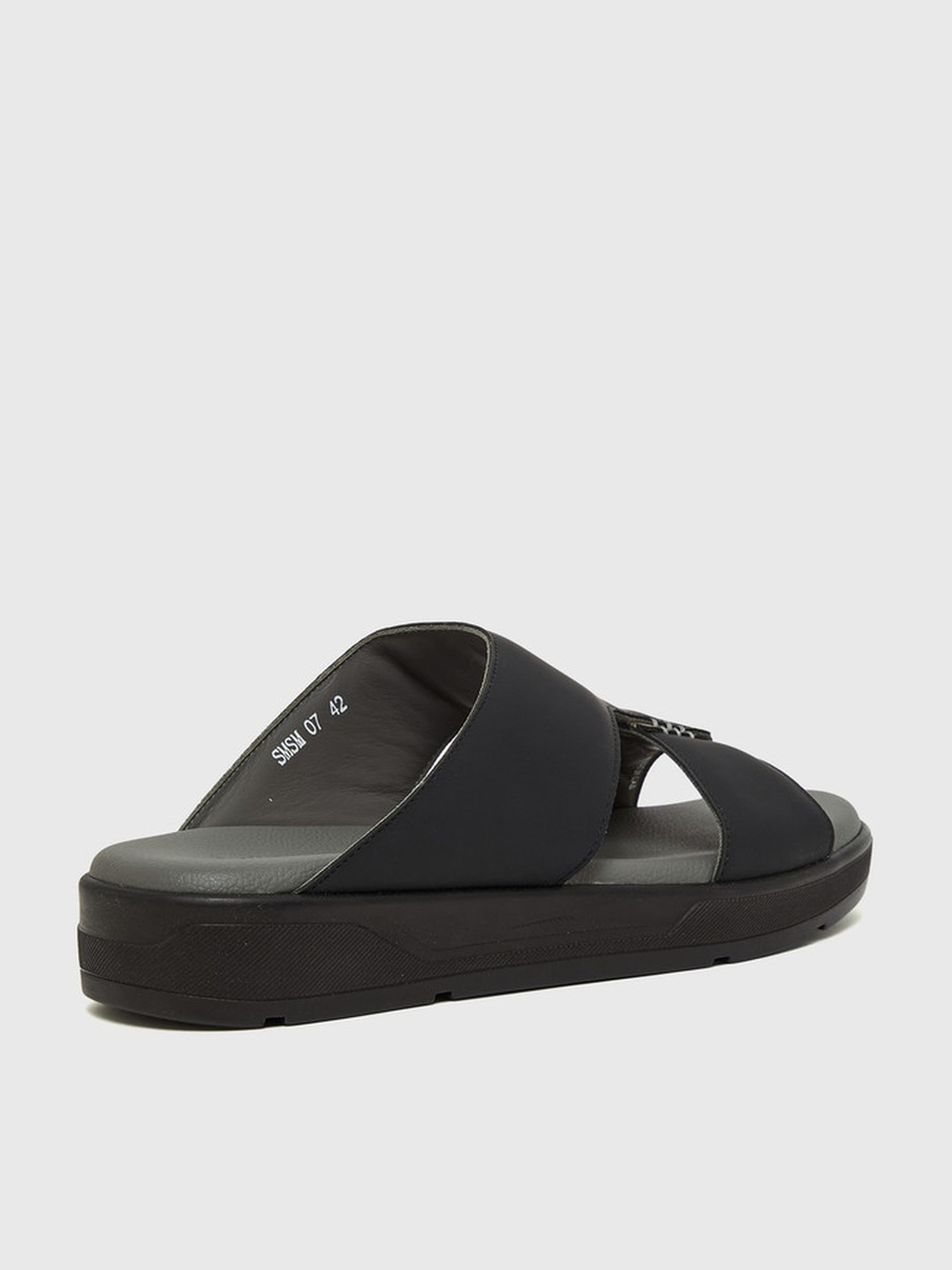 Men Black Plain Comfort Sandals