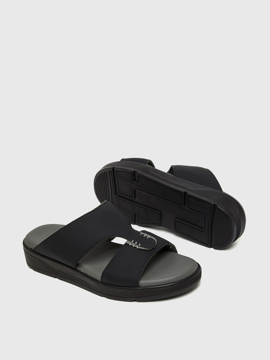 Men Black Plain Comfort Sandals