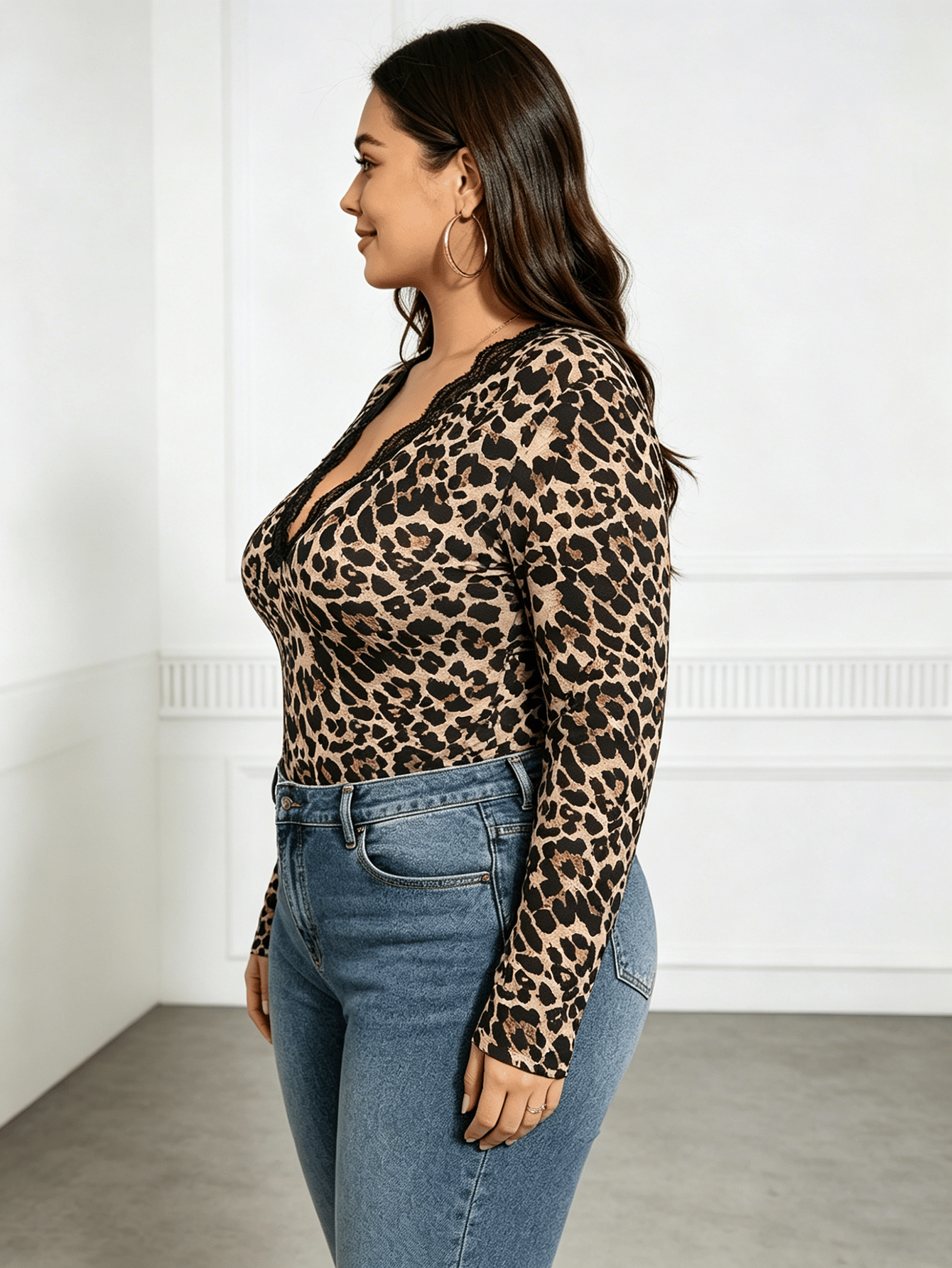 Plus Size Lace V Neck Leopard Print Top