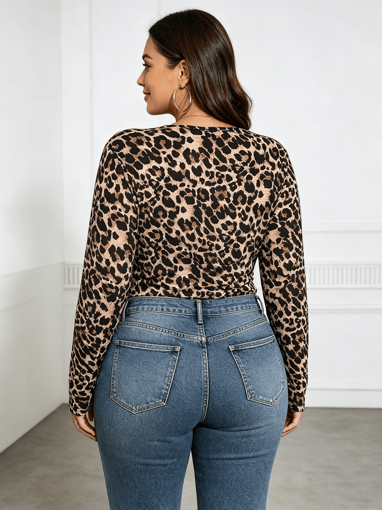 Plus Size Lace V Neck Leopard Print Top