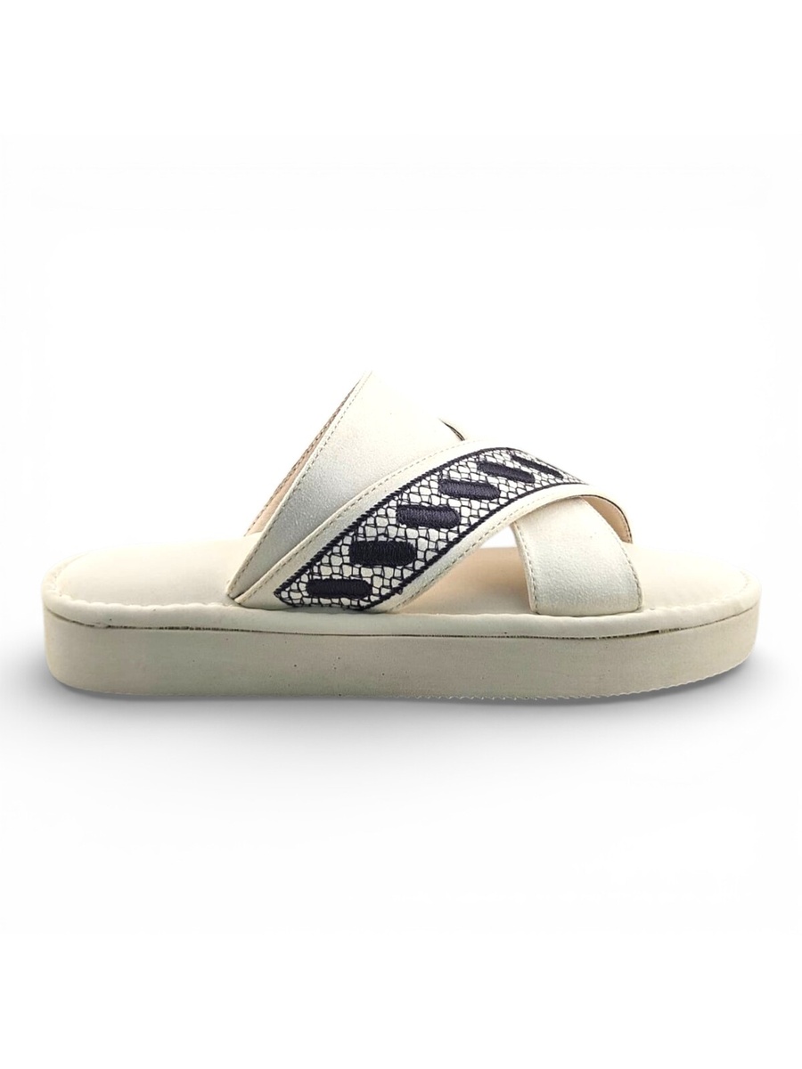 Boys White Geo Cross-Strap Arabic Slippers