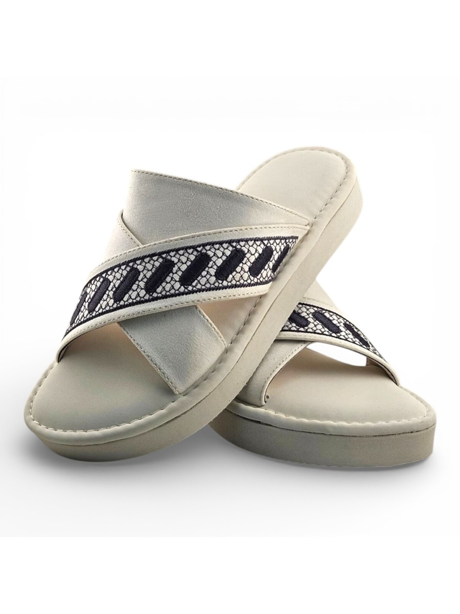 Boys White Geo Cross-Strap Arabic Slippers