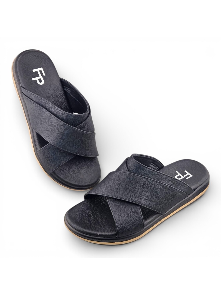 Men Black Criss-Cross Casual Sandals