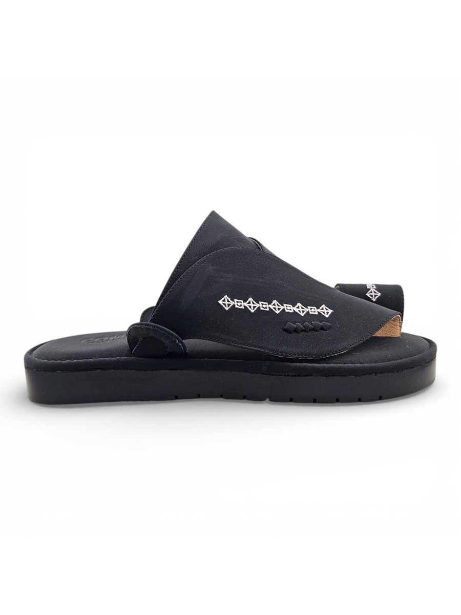 Men Black Arabic Thobe Sandals with Embroidered Detail
