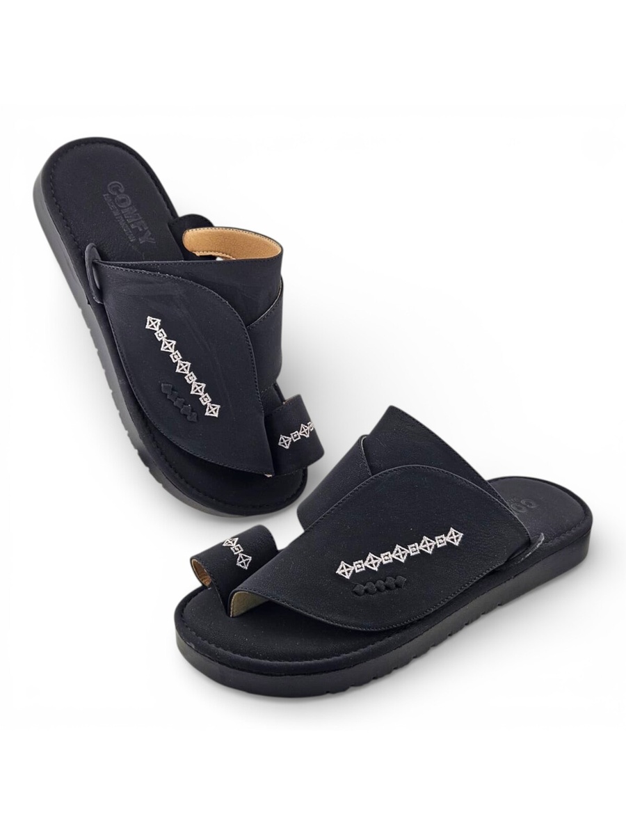 Men Black Arabic Thobe Sandals with Embroidered Detail