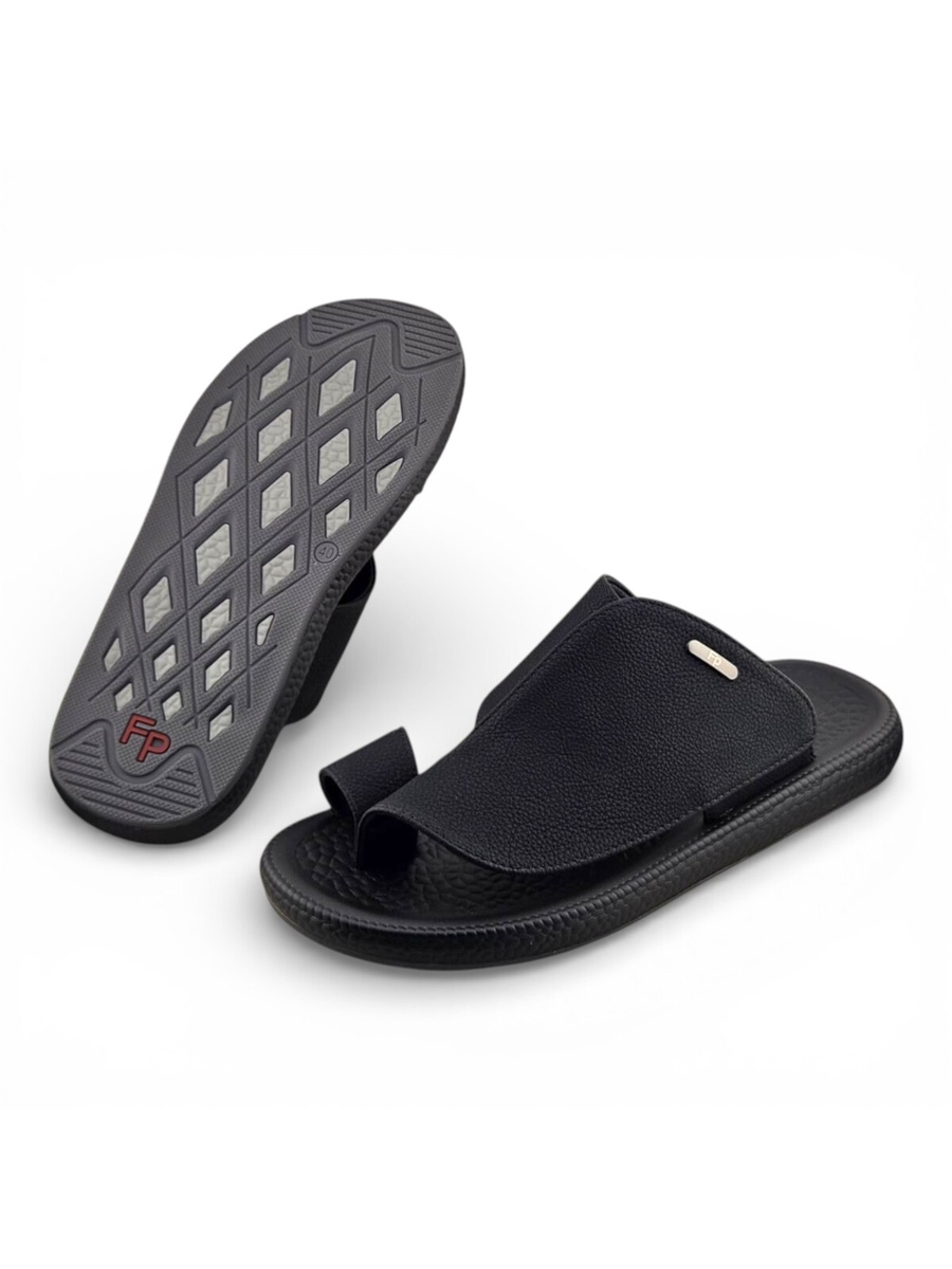 Men Black Comfort Toe-Loop Sandals