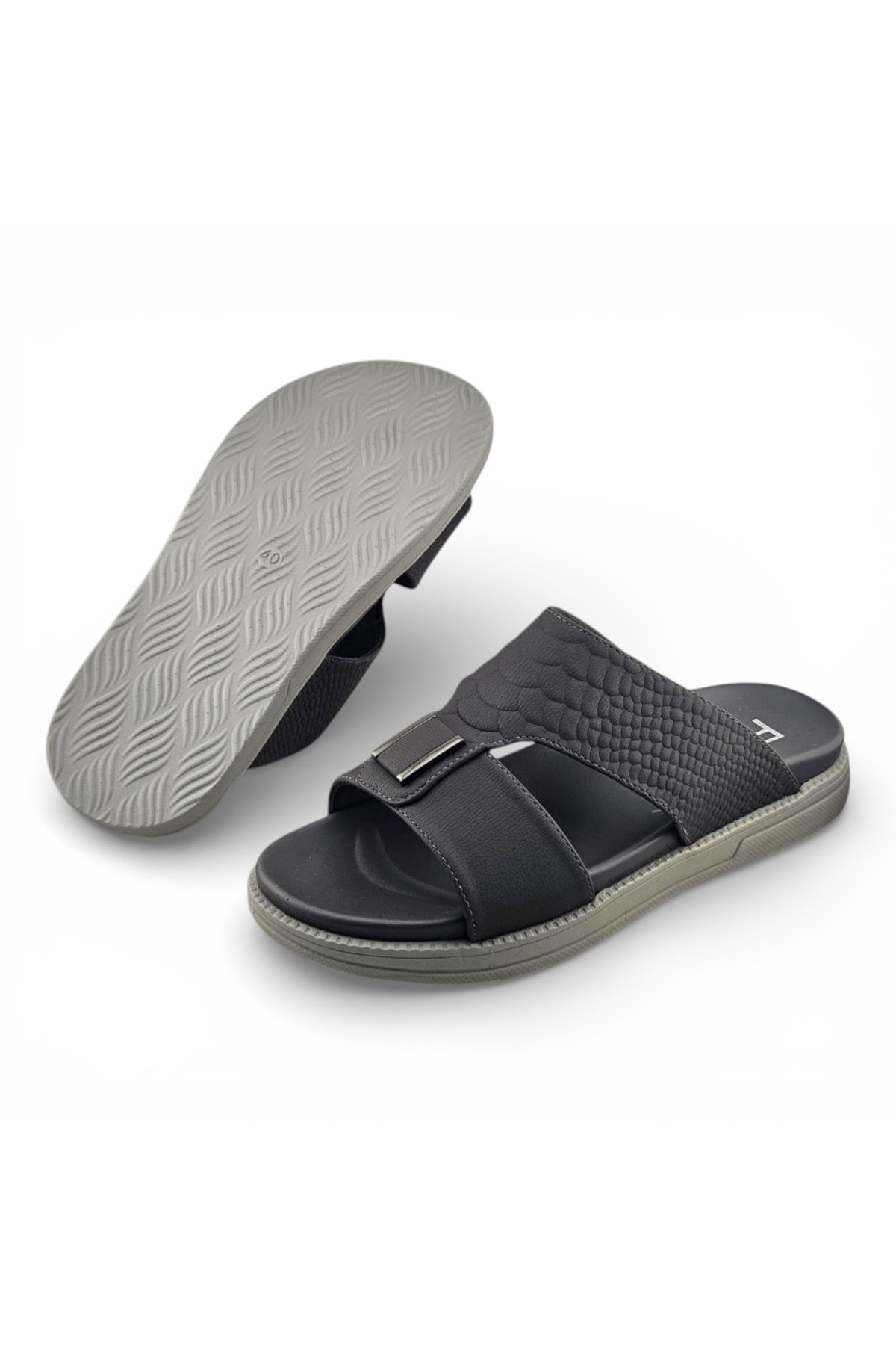 Men Grey Textured Comfort Sandals