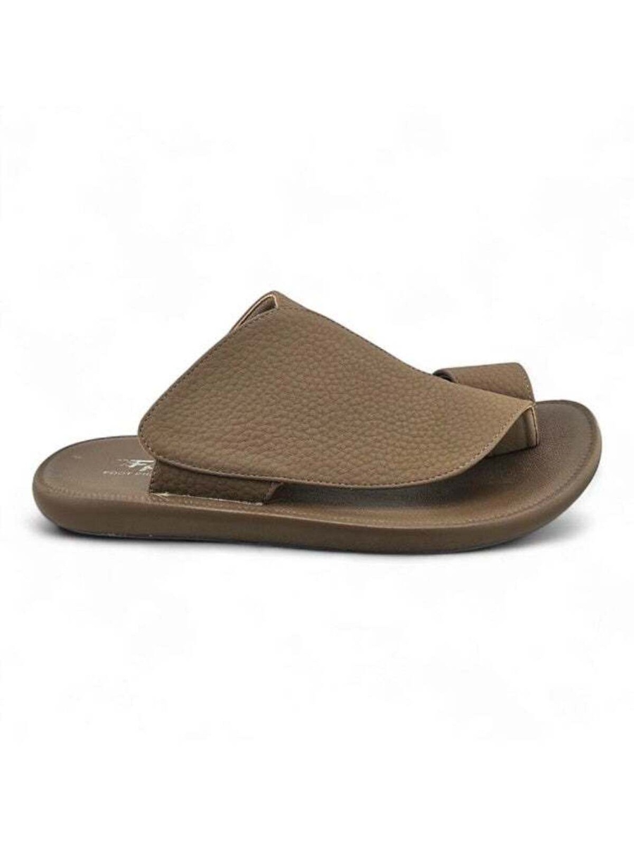 Men Brown Textured Leather Arabic Sandals