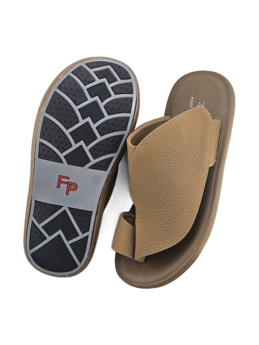 Men Brown Textured Leather Arabic Sandals