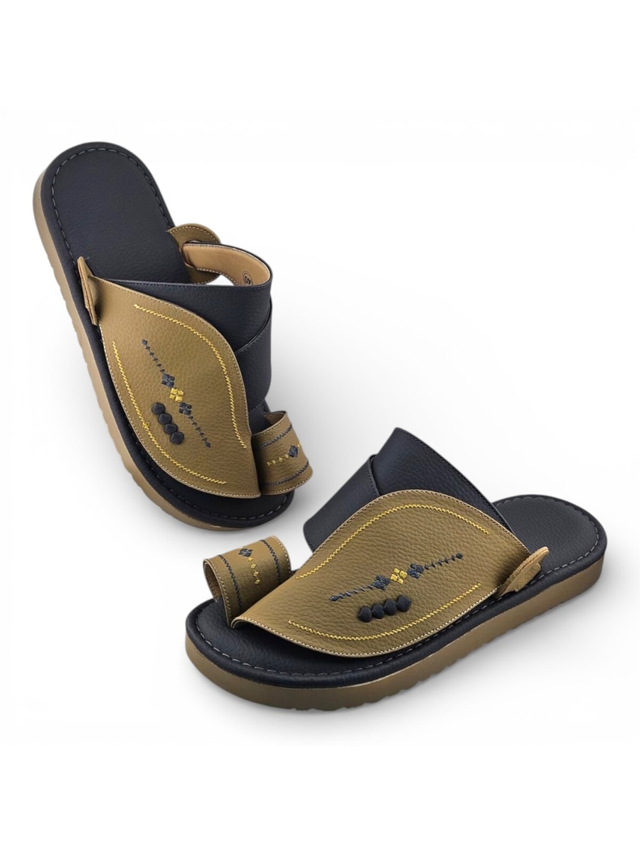 Men Cream and Navy Dual-Tone Casual Sandals