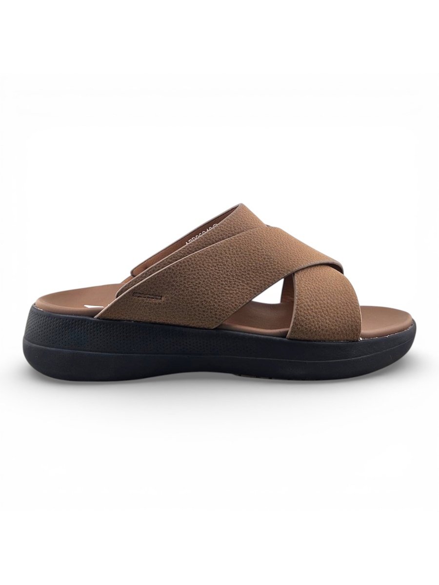 Men Multi-tone Comfort Cross-Strap Sandals