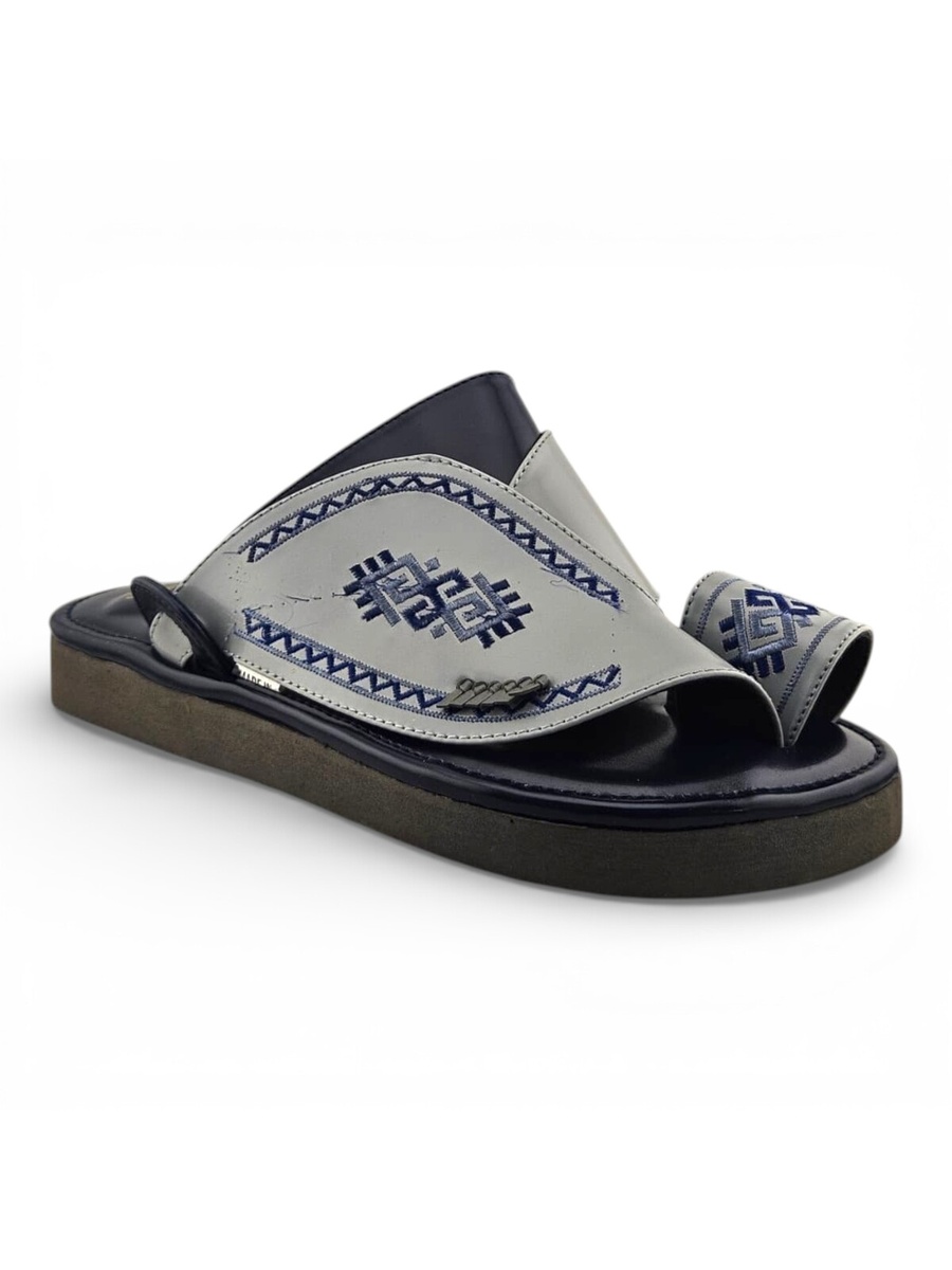 Men Multi-Tone Arabic Sandals with Embroidered Design
