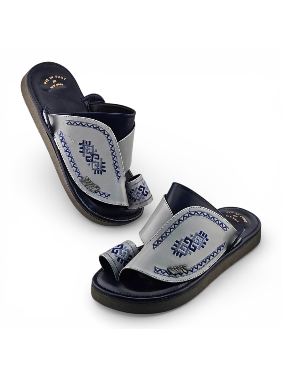 Men Multi-Tone Arabic Sandals with Embroidered Design
