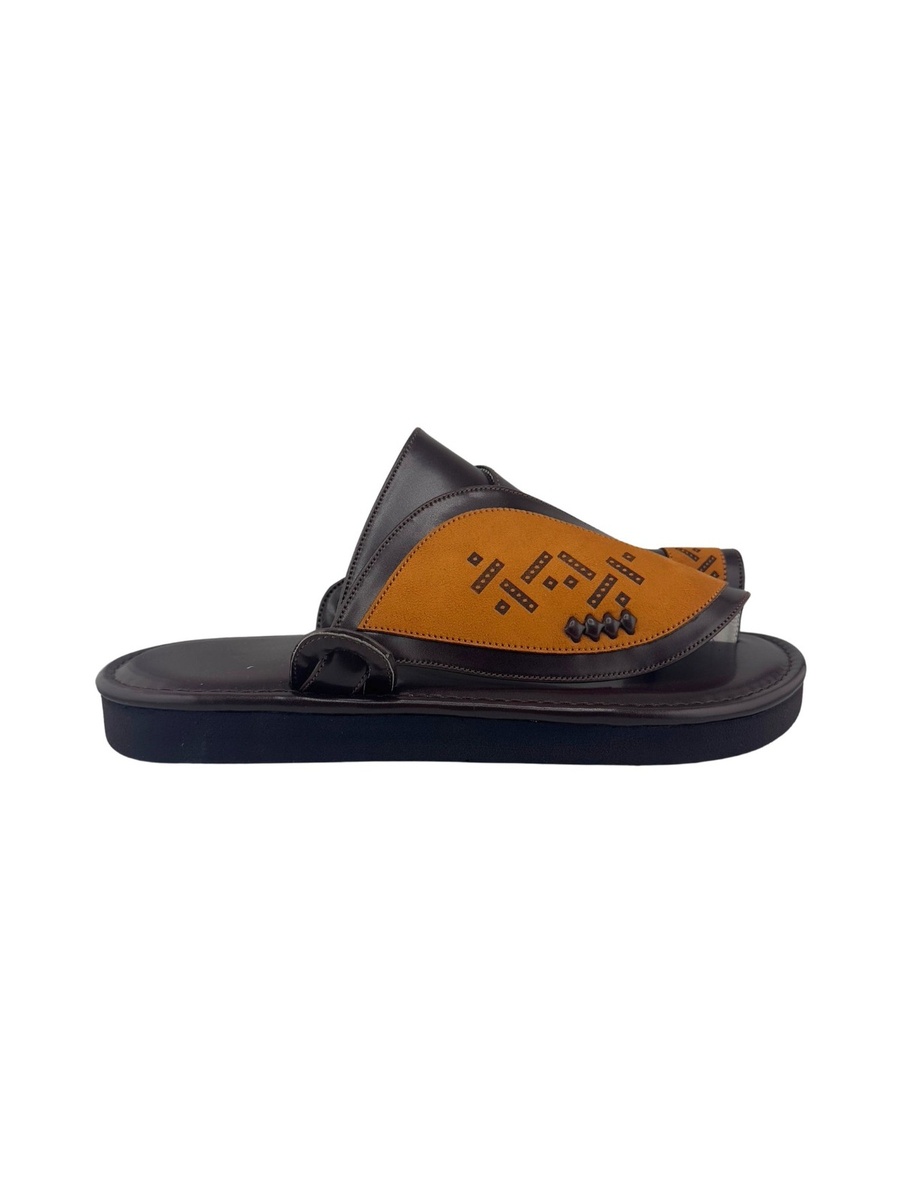 Men Yellow and Brown Arabic Sandals with Geometric Pattern