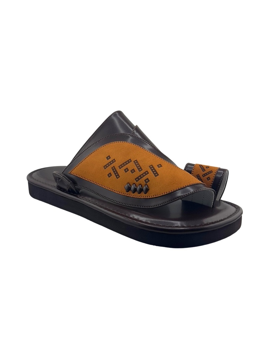 Men Yellow and Brown Arabic Sandals with Geometric Pattern