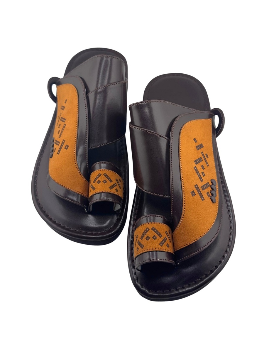 Men Yellow and Brown Arabic Sandals with Geometric Pattern