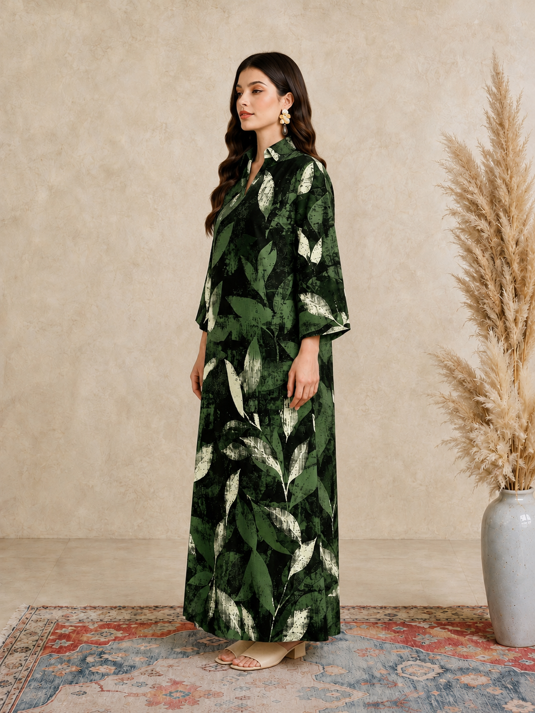 Black Leaf Print Open Collar Jalabiya