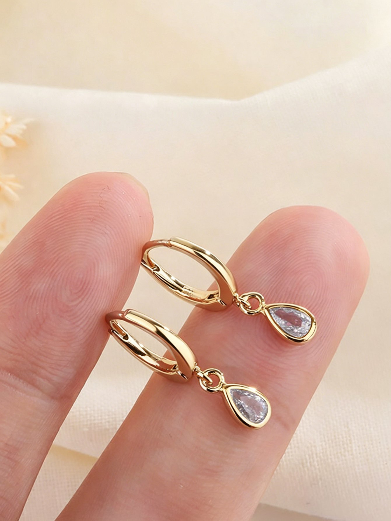 Casual Gold Teardrop Dangle Earrings