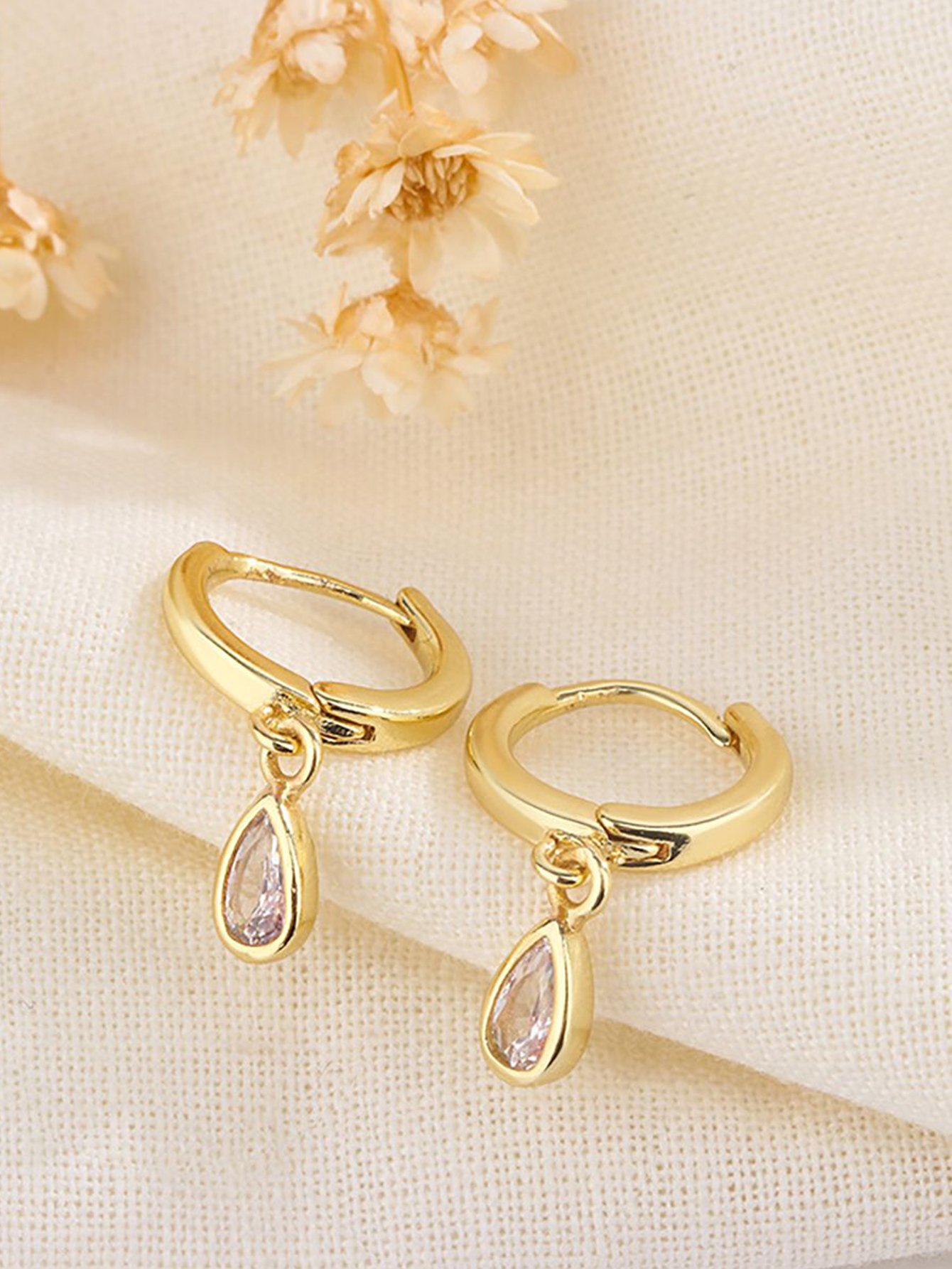Casual Gold Teardrop Dangle Earrings