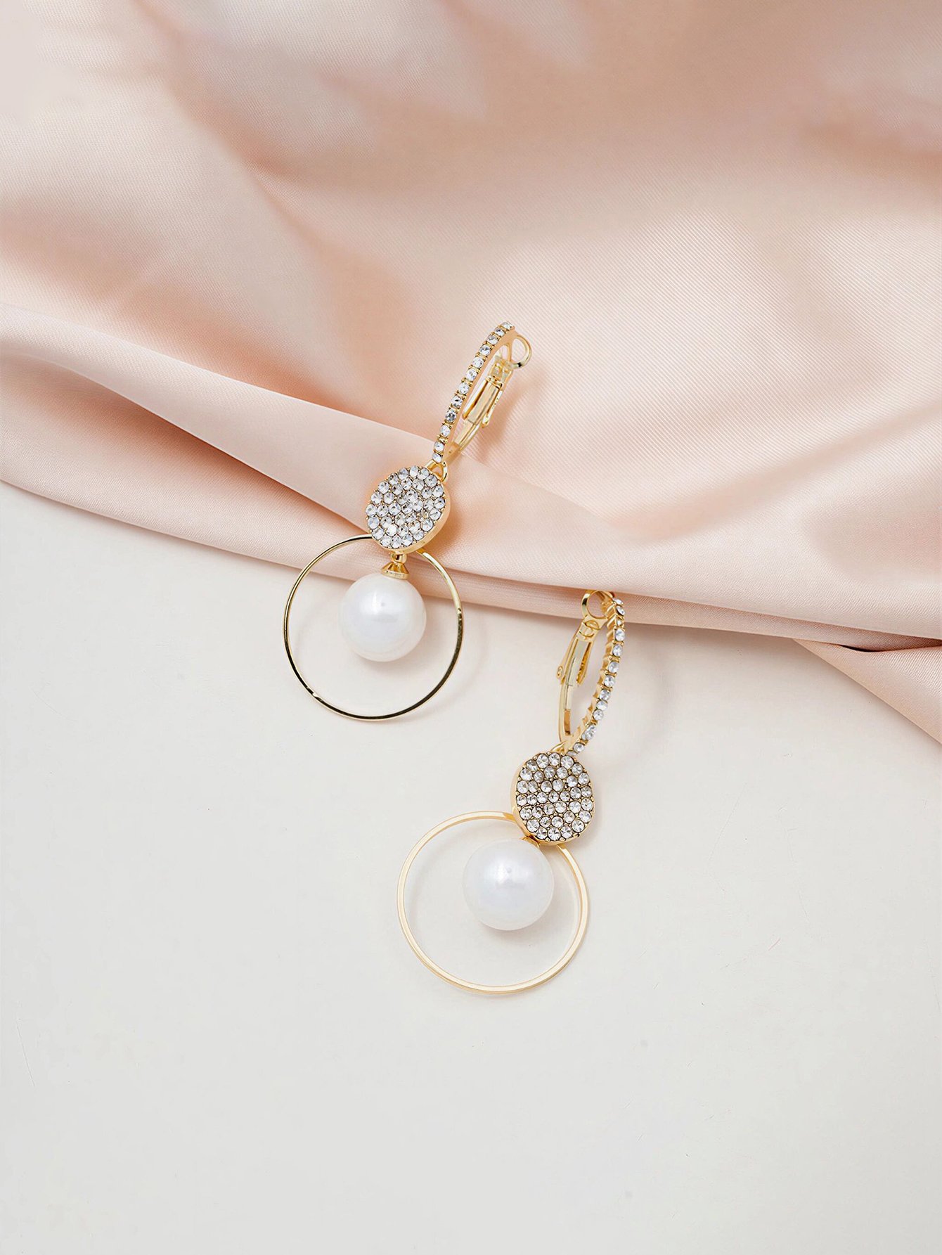 Gold-Plated Pearl and Zircon Hoop Earrings for Casual Wear